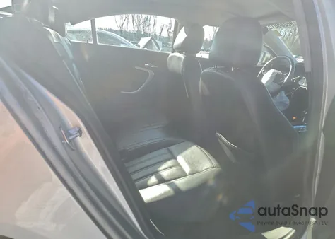 2016 Buick Regal из США, поврежденный, VIN 2G4GK5EX5G9149883